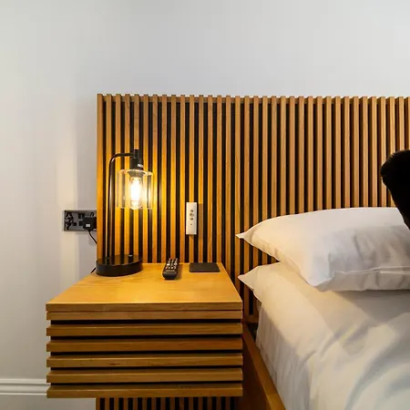 The Flat - Brand New Renovation In Amazing Location